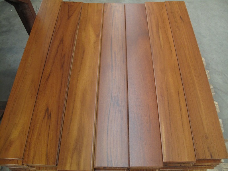 Штучный паркет Тик с герметиком SIKA (плантационный) 700x90x12