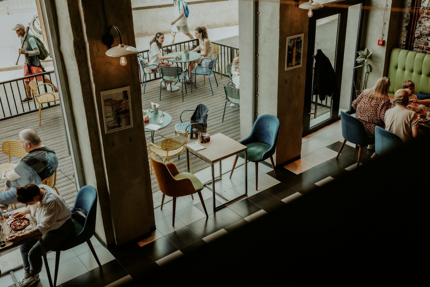 Интерьер для любого бизнеса лучше продумывать с дизайнером