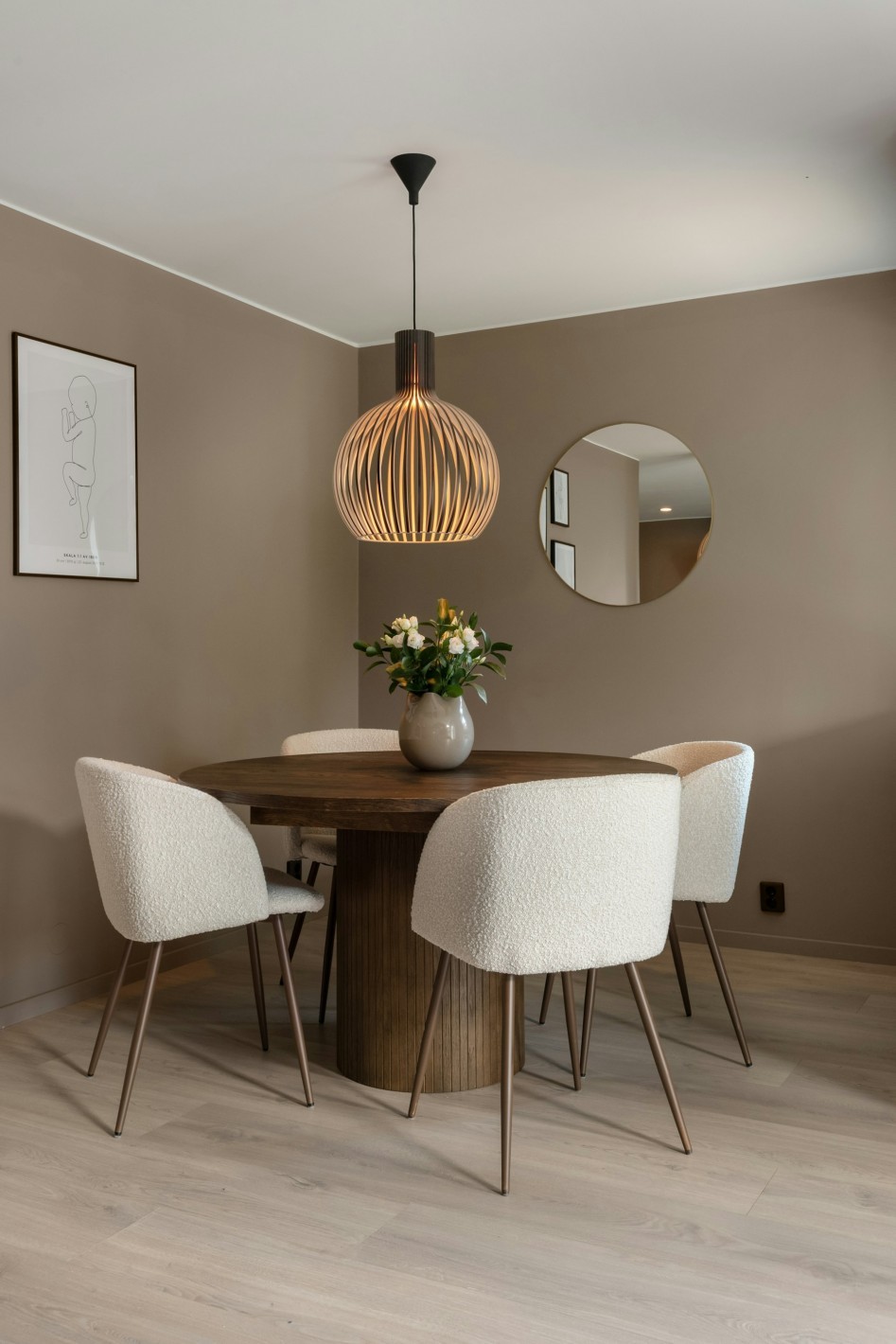 Современные виниловые полы трудно отличить от ламината