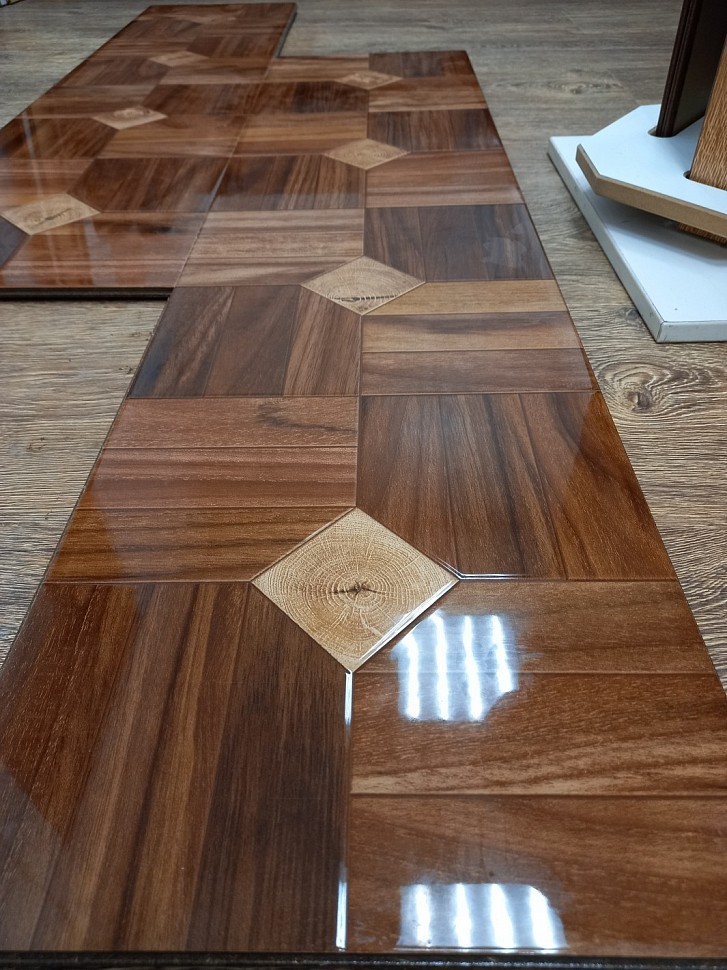 Ламинат  1835