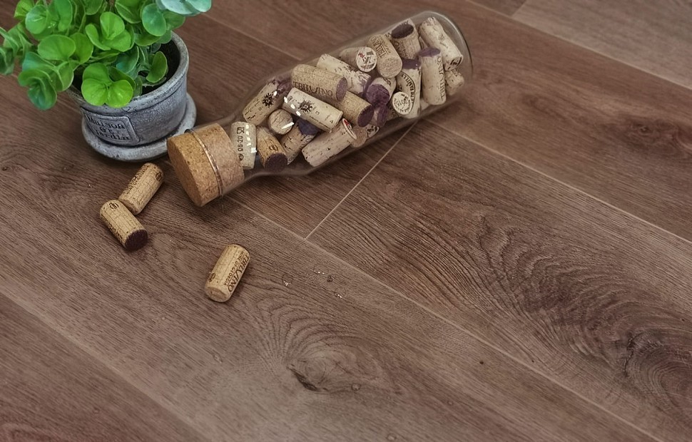 Ламинат SPC Дуб Рождественский Лес