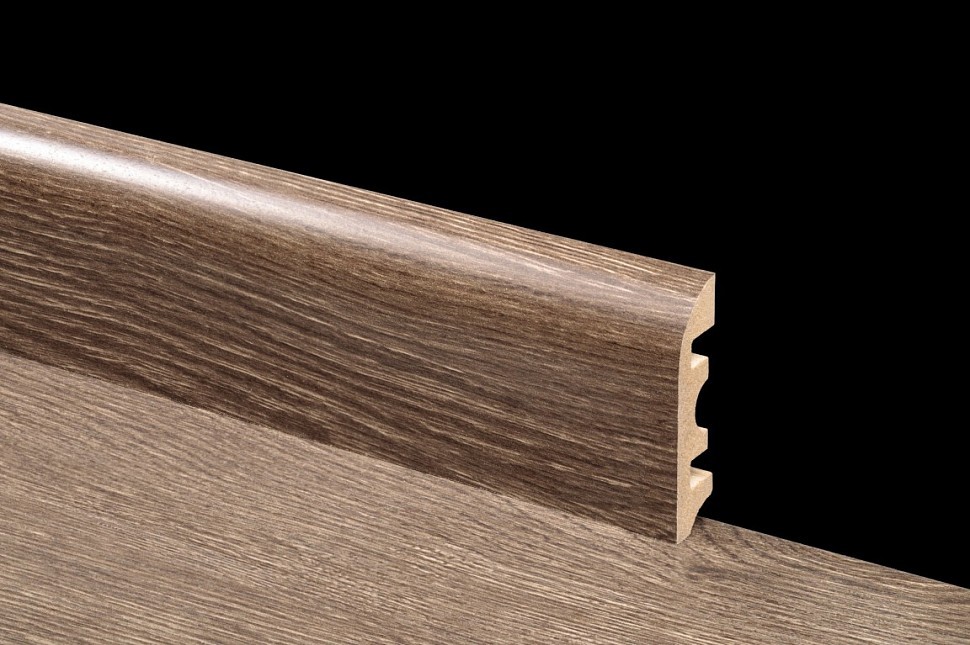 Плинтус для ламината Floorway: Легендарный дуб YXM-898