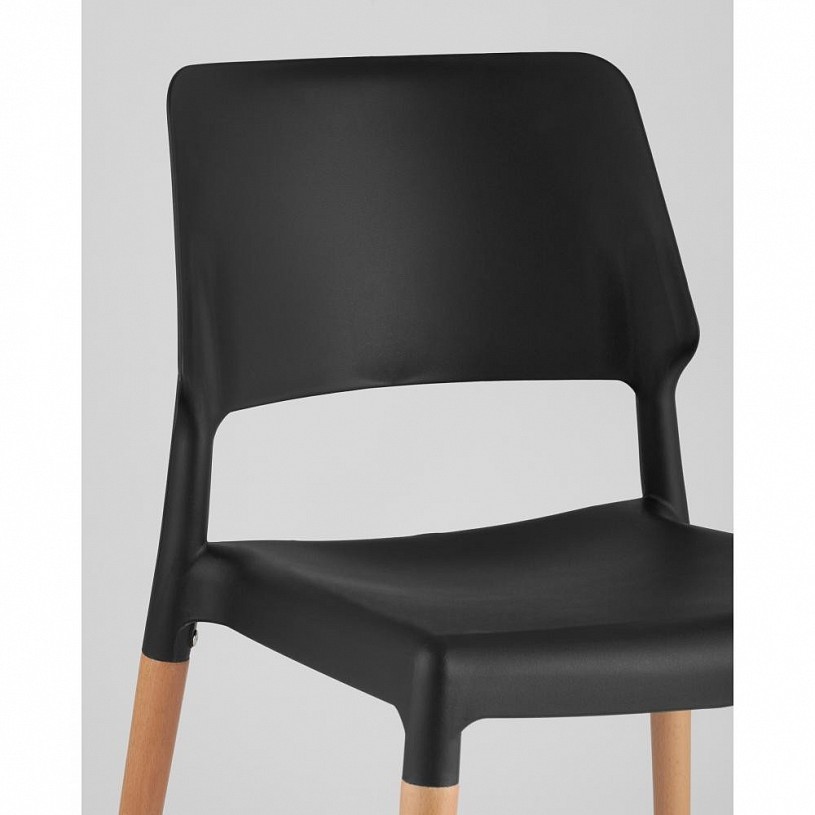 Стул BISTRO черный с деревянными ножками Стул BISTRO черный с деревянными ножками
