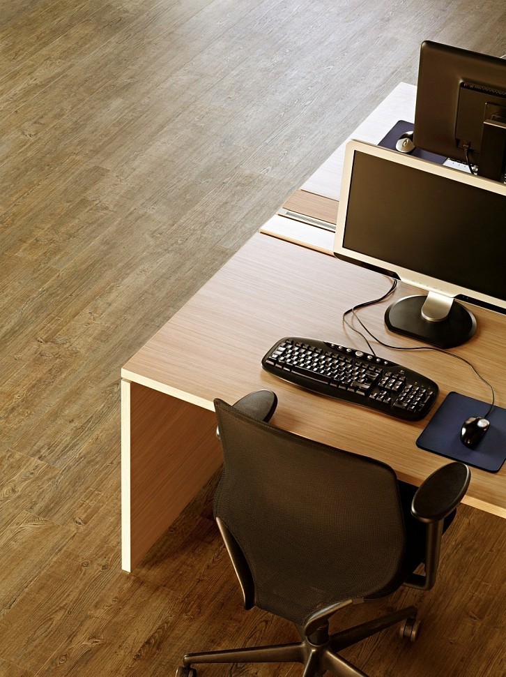 Виниловая плитка FineFloor FF-1583 Сосна Парма Виниловая плитка FineFloor FF-1583 Сосна Парма