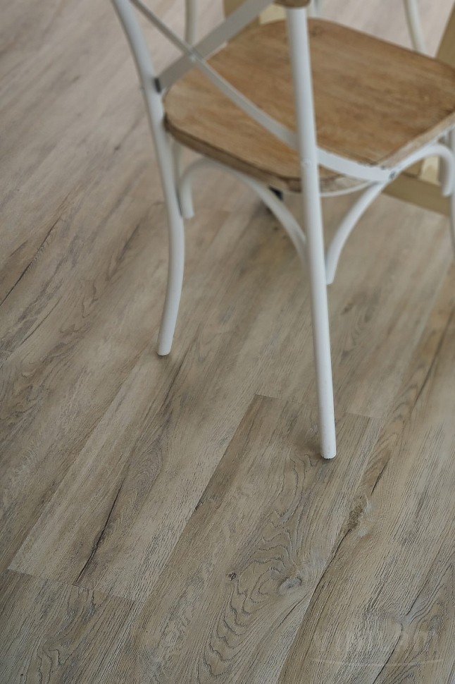 Виниловое покрытие Vinilam ДУБ ЦЮРИХ 8875-EIR Виниловое покрытие Vinilam ДУБ ЦЮРИХ 8875-EIR