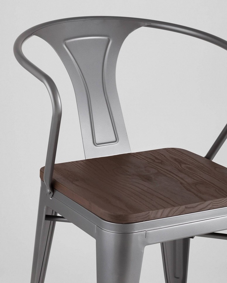 Стул TOLIX ARM WOOD серебристый матовый + темное дерево Стул TOLIX ARM WOOD серебристый матовый + темное дерево