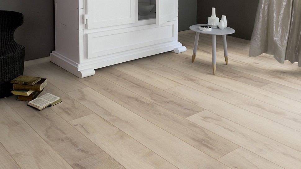 Ламинат Kaindl Дуб СЕНД К4429 VS 1 - полосный