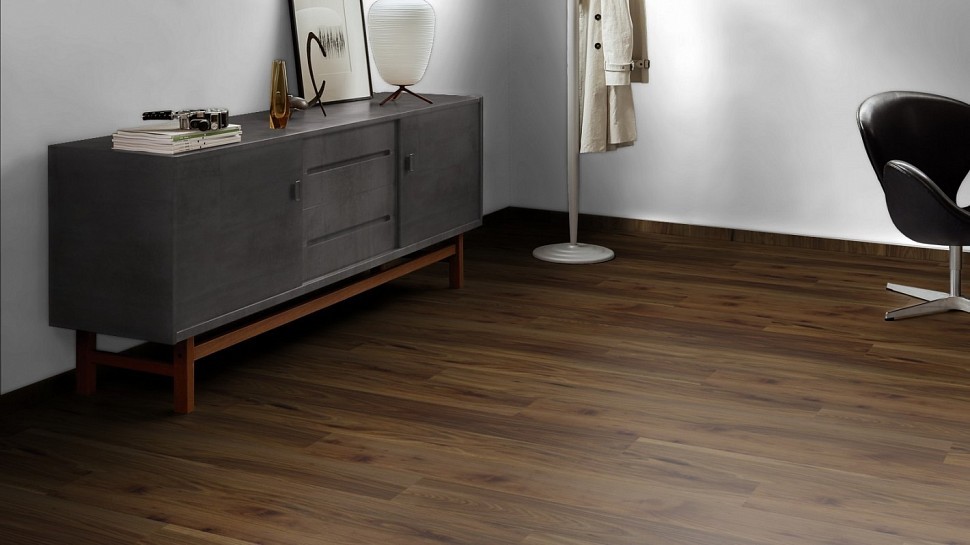 Ламинат Kaindl Орех ВИВА Р80120 HG 1 - полосный Ламинат Kaindl Орех ВИВА Р80120 HG 1 - полосный