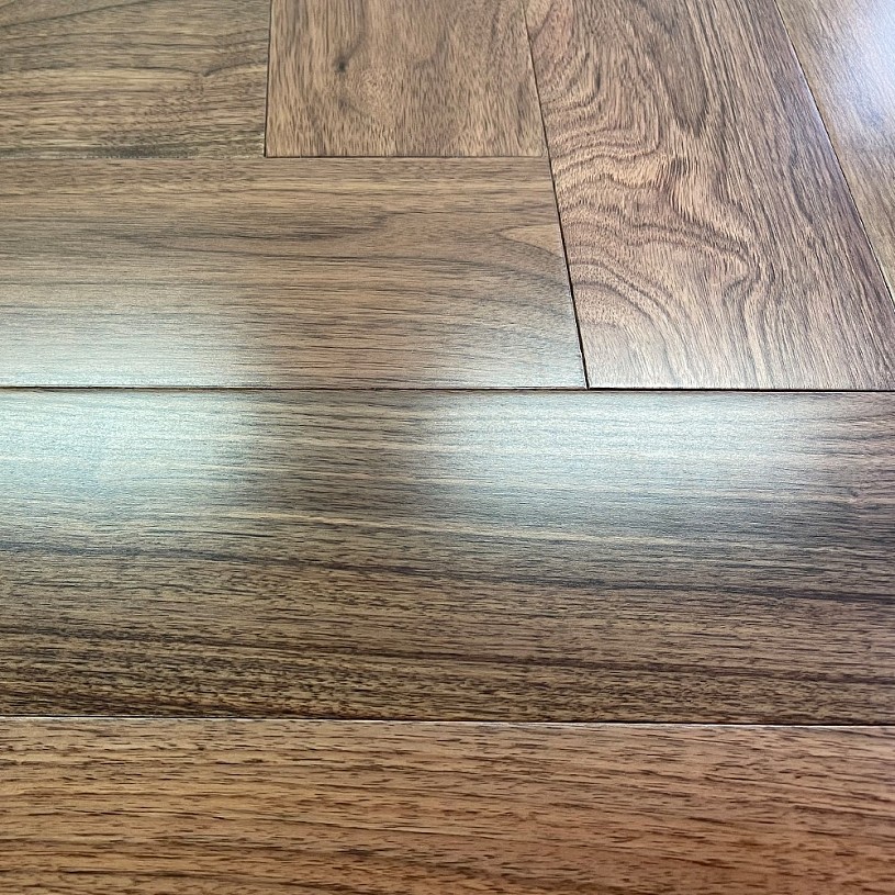 Орех Американский Селект Herringbone (600 х 120 х 19)