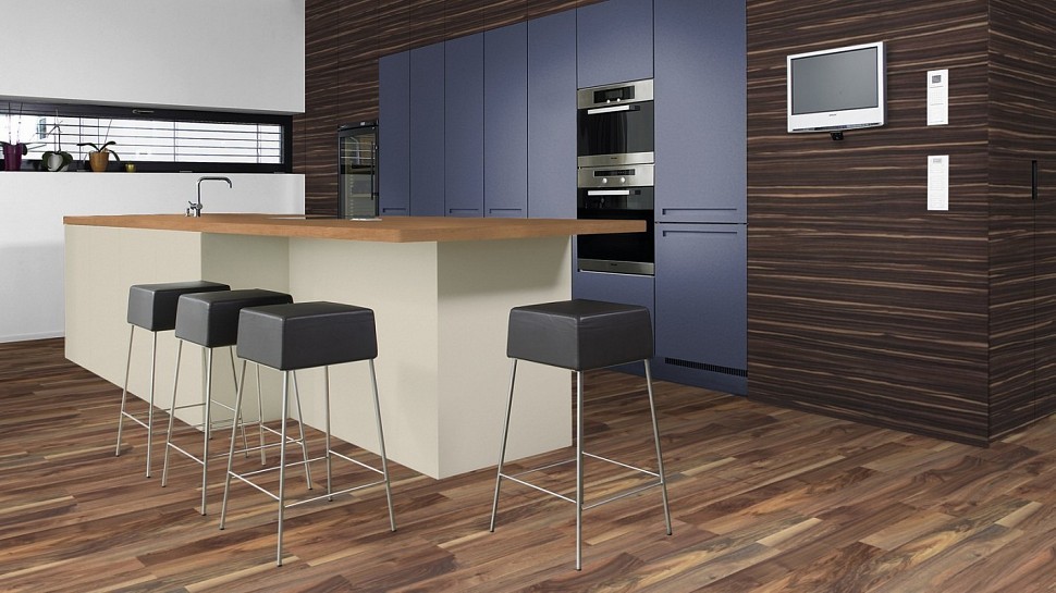 Ламинат Kaindl Орех ЛИМАНА 37503 МО 2 - полосный Ламинат Kaindl Орех ЛИМАНА 37503 МО 2 - полосный