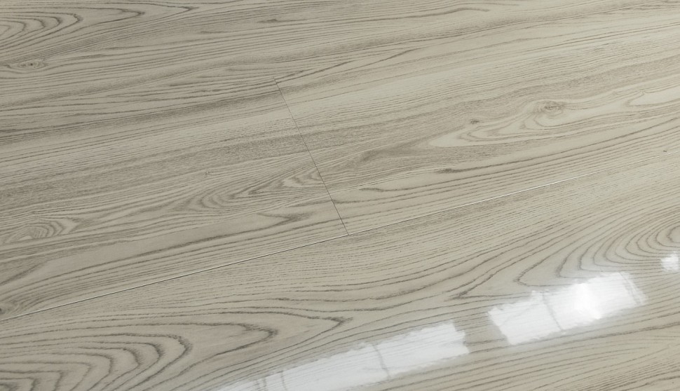 Ламинат  1825