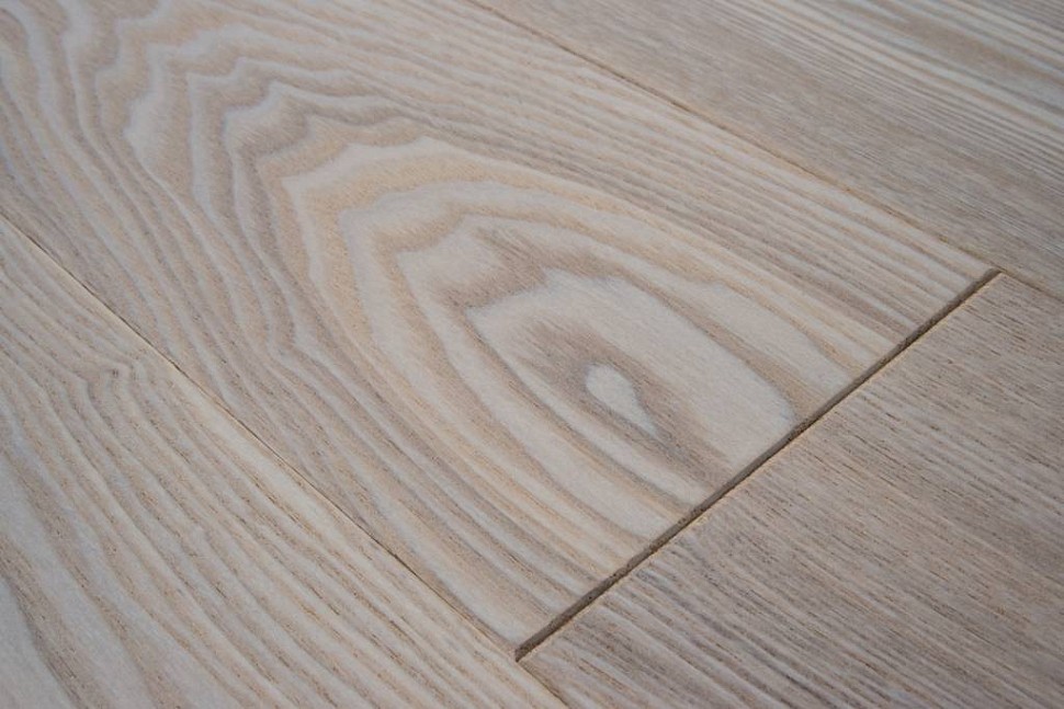 LOTUS Ясень Стандарт (шип-паз) LOTUS Ясень Стандарт (шип-паз)