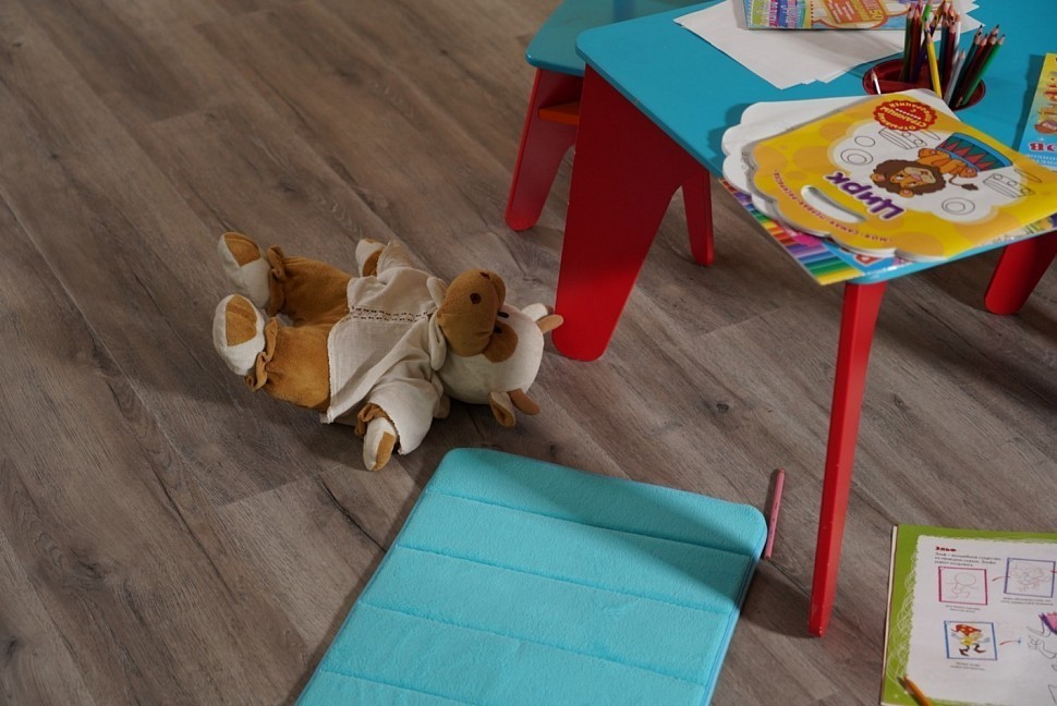 Виниловое покрытие Vinilam ДУБ ДАВОС 8880-EIR